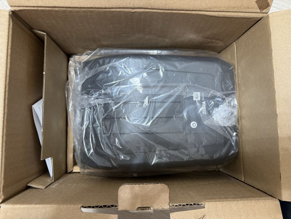 Термопринтер Zebra ZD220t (термотрансферный)