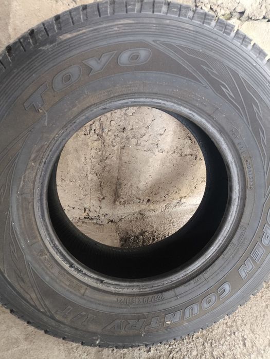 Резина на джип  б/у 265/70/16