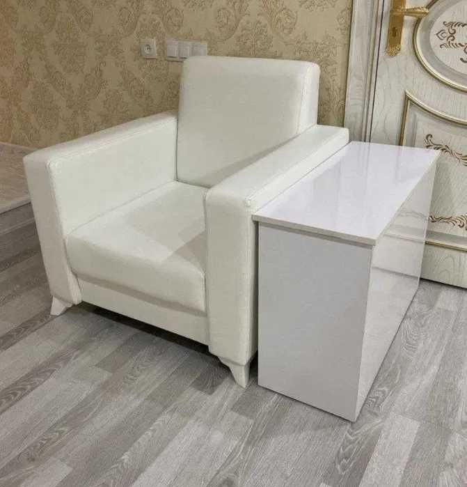 Столы_стулья_посуда_деваны_кресла Аренда