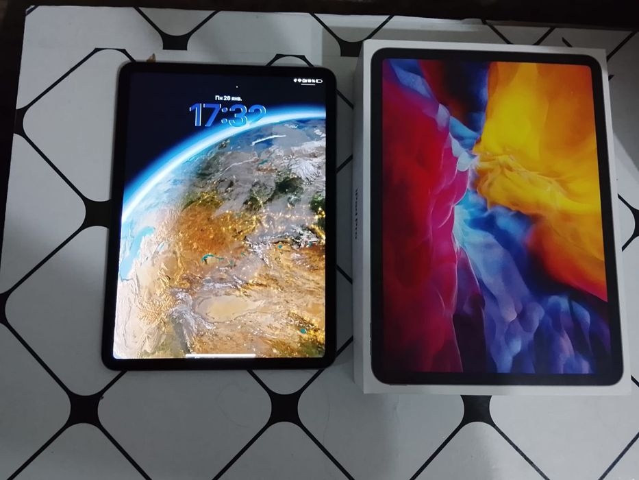 Продам Ipad Pro (2 поколения)