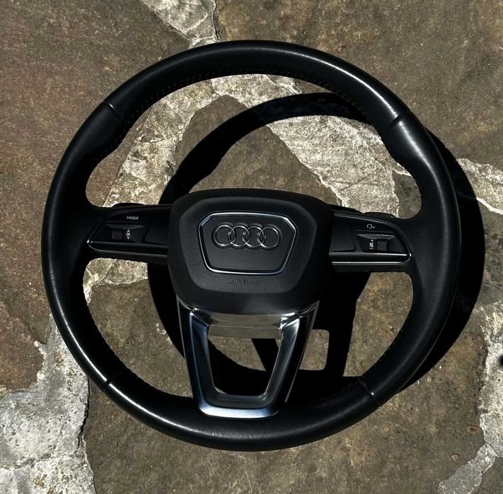 Оригинални мулти волани за Audi (различни видове), както и капак за въздушна възглавница (AIRBAG).