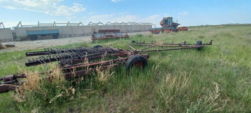 Касилка двухбруска с граблями