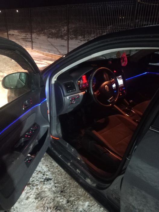 Vând vw Jetta 19 tdi