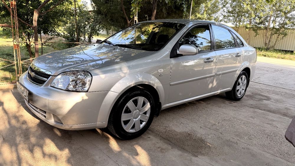 Lacetti 1,8. 2012 yil.