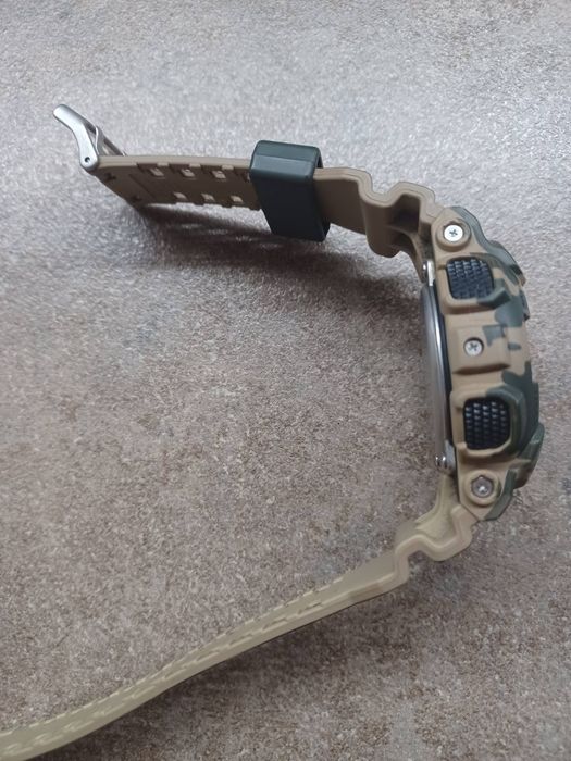 Часовник Casio G-SHOCK