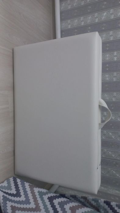 Кушетка косметолога