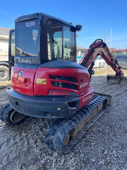 Vând excavator 5,5 tone