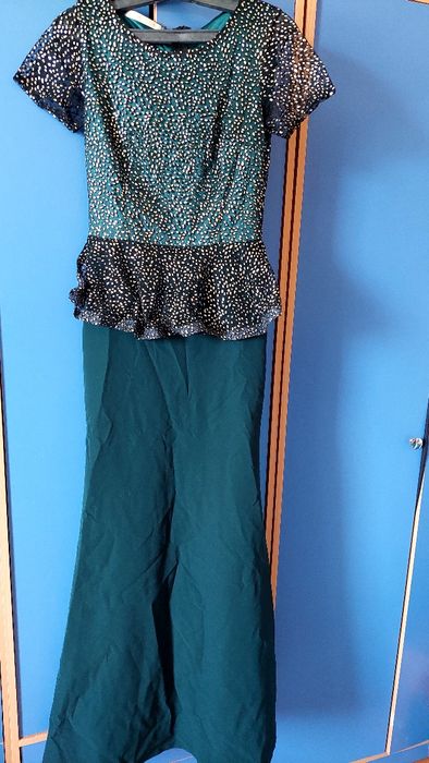 Платья вечерние.