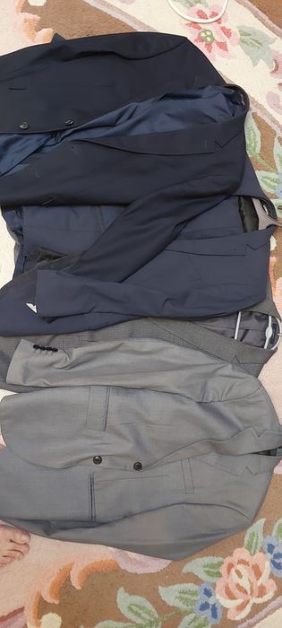 Костюмы отдам даром