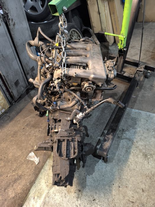 Vînd motor Audi 80 competition 2.0 16 valve cod ACE + cutia de viteze