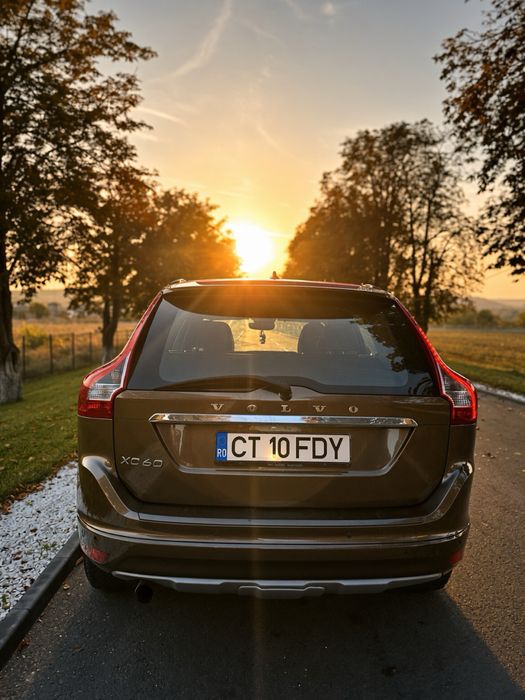 VOLVO XC60 2016 — imagine 4