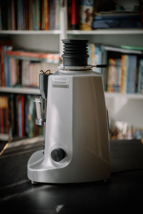 Продавам single dosing кафемелачка Mazzer Super Jolly