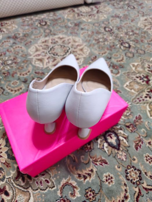 Продам Туфли новые