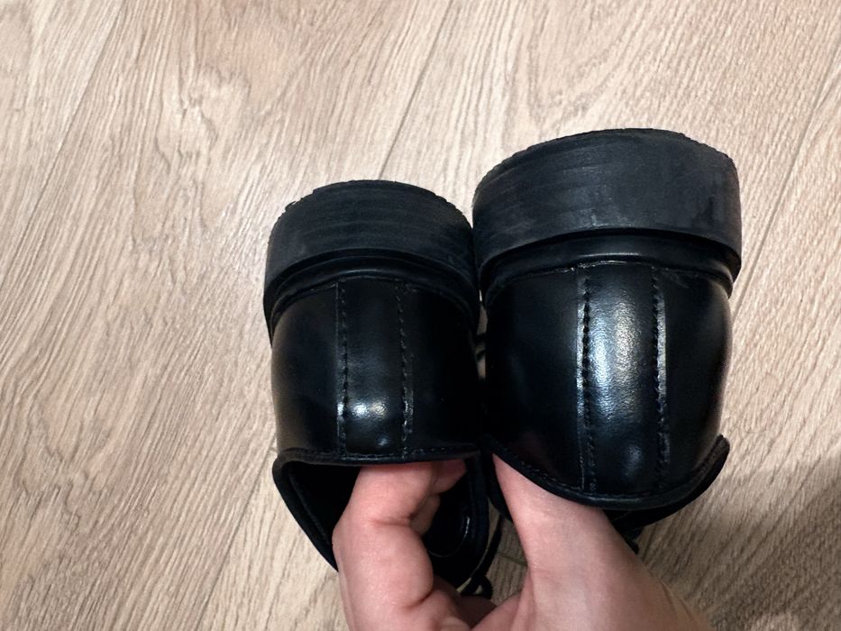 Pantofi H&M marimea 29 (180mm)