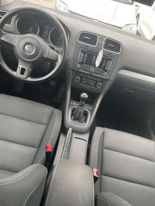 VOLKSWAGEN Golf 2011 — imagine 7