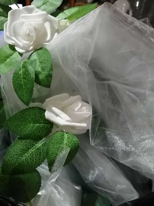 Изкуствени цветя 2бр.