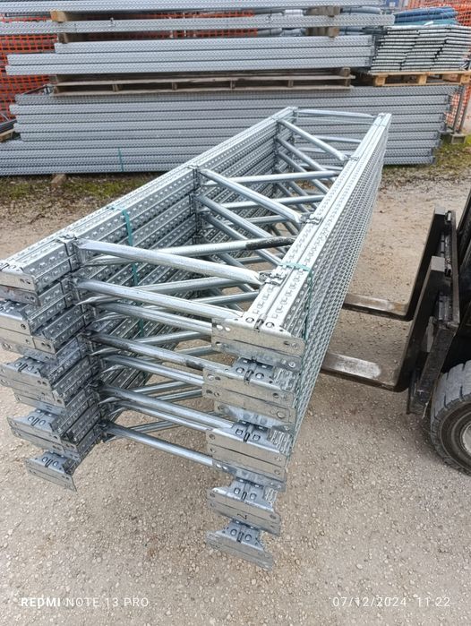 Rafturi zincate pentru paleti