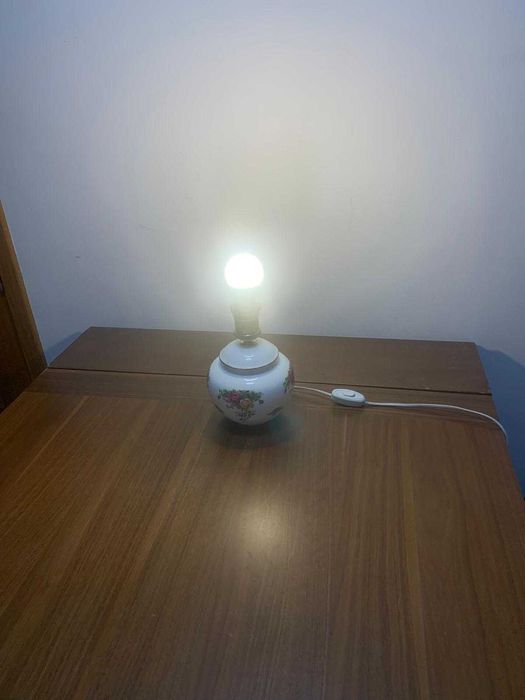 Veioza portelan  mica