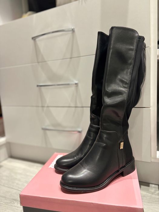 Дамски черни ботуши