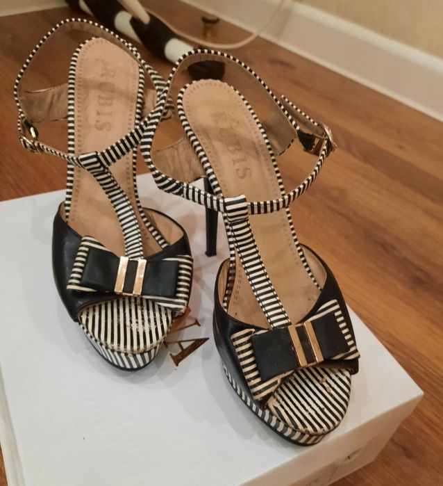 Женские  каблуки.