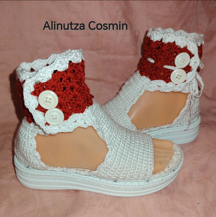 Vand papuci cizme crosetate manual pentru copii si adulti 7