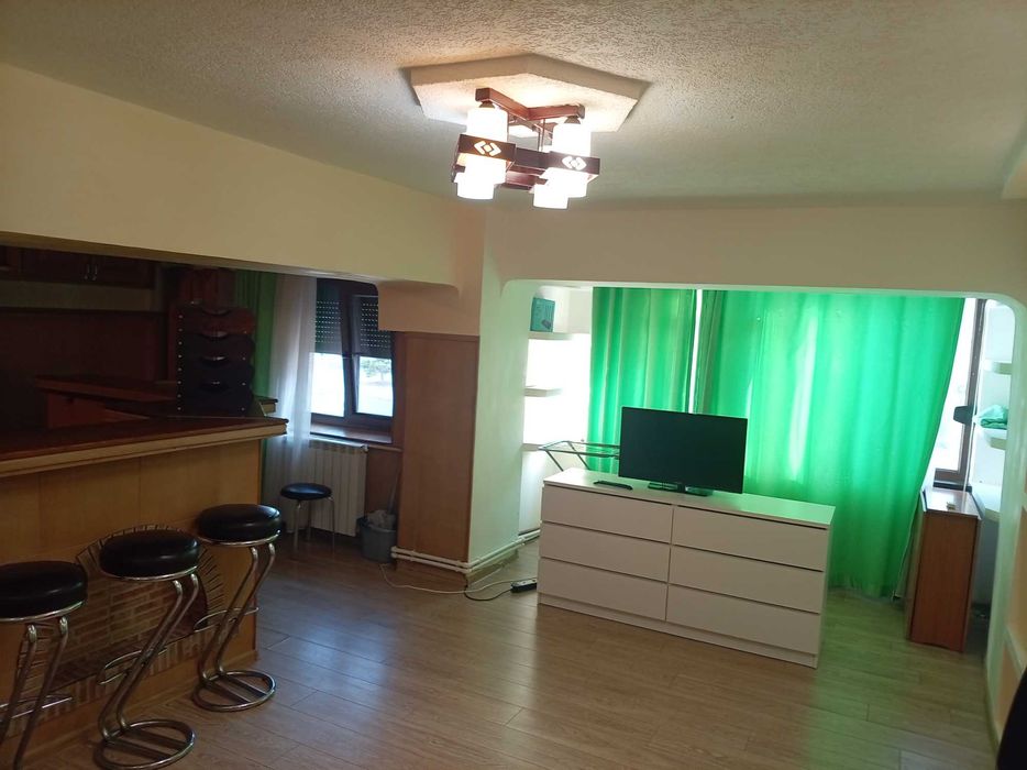 Inchiriez apartament 2 camere Slobozia, Ialomita, MB-uri, decomandat, mobilat si utiliat, clasa energetica A, izolat, obloane, apa si gaz separat.