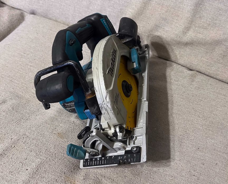 Circular Makita DHS680 18V LXT brushless doar corp functional