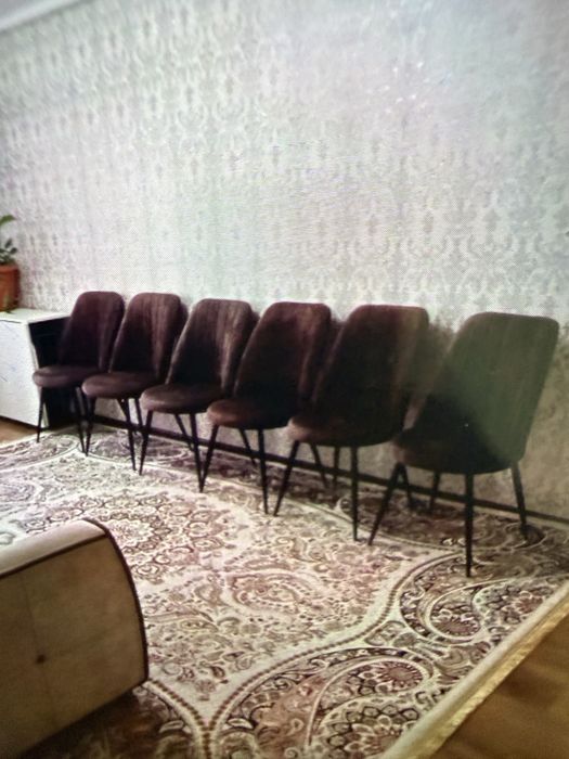 Продам стулья в количестве 6 штук