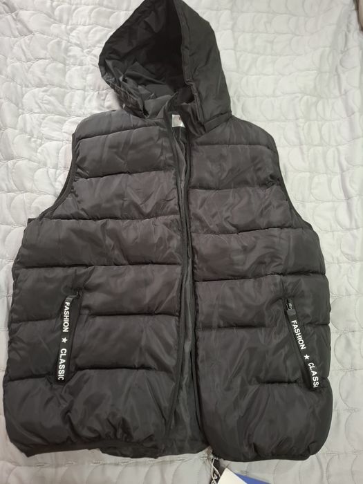 Мъжки елек с качулка