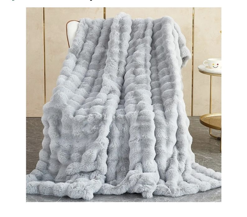 Vând pătură Shanna super moale