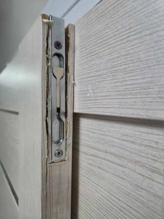 Продается Б/у межкомнатные двери