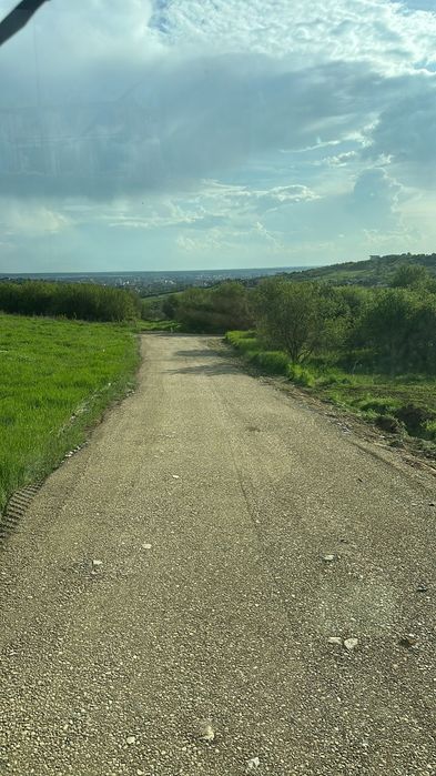 Vând teren intravilan cu panorama superbă spre oraș
