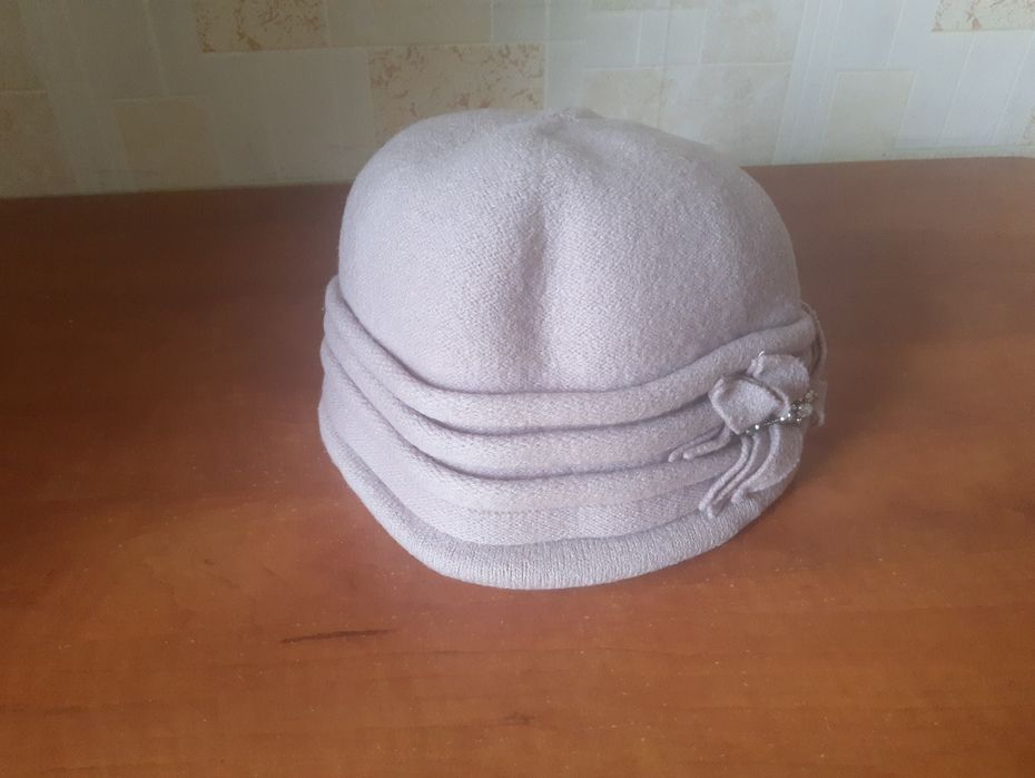 Шапки женские,разные