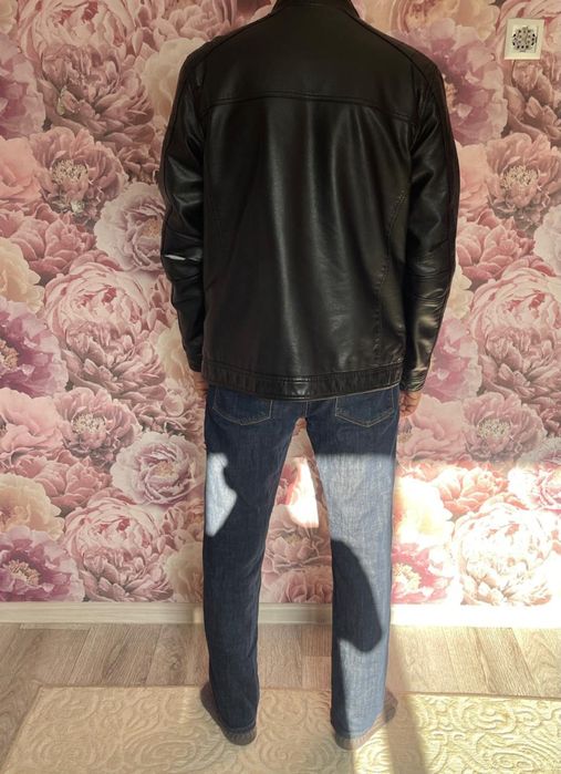 Продам одежду ..