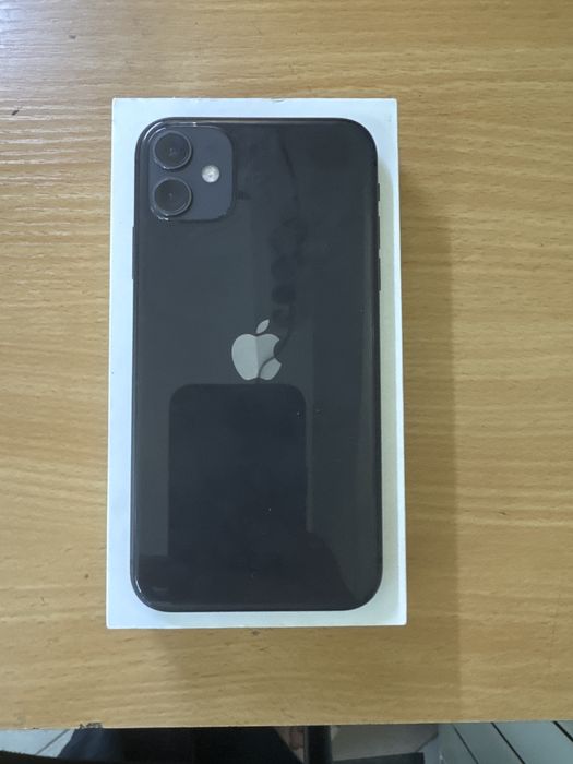 Продам айфон 11 память 128 гб