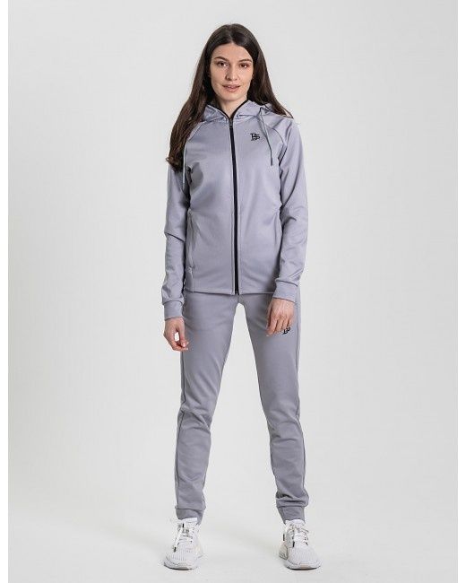 Спортен екип три модела по  23 €от 75 €