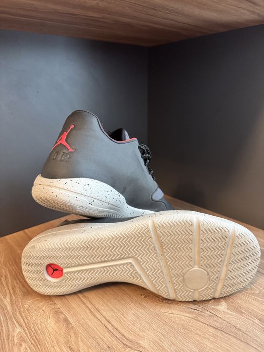 Jordan marimea 46