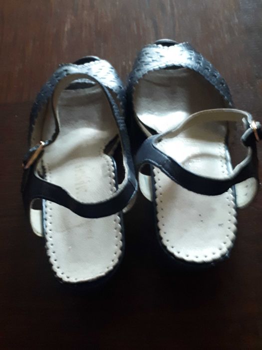 Sandale ajurate, bleumarin, din piele naturală cu toc de 5 cm