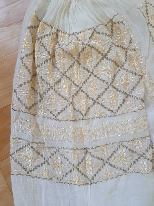 Ie traditionala cusuta manual