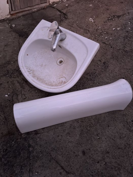 Продаётся умывальник(раковина) б/у