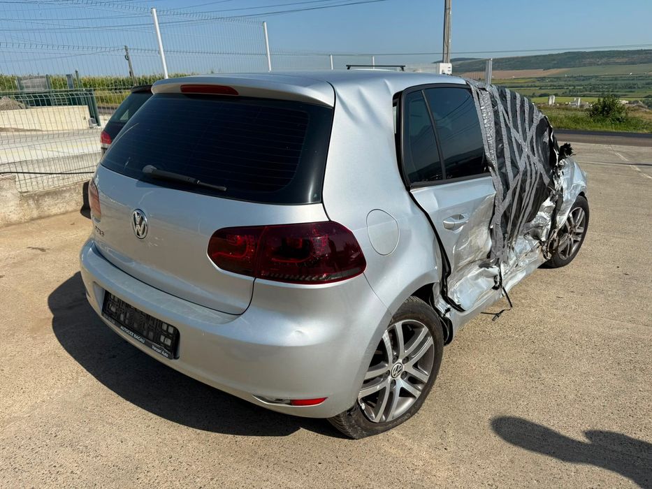 Dezmembrez Vw golf 6 Argitie - la7w 2008 1.6 benzina BSE volan stanga