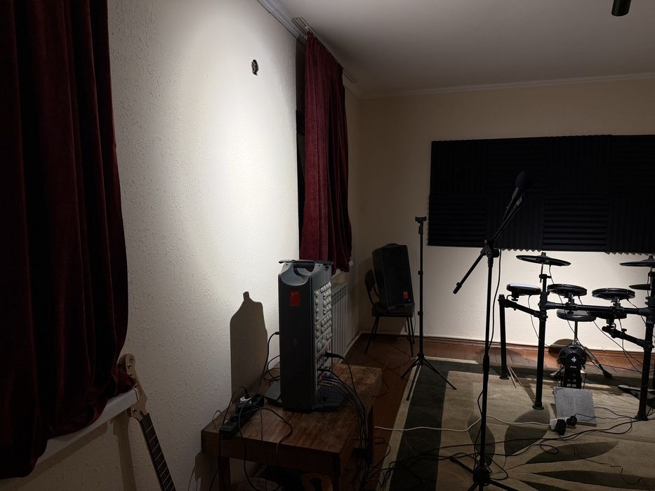 Репетеционая точка, студия