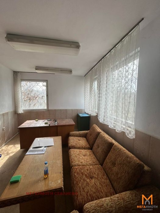 Продава се Заведение в Севлиево - 372 кв.м за 1 €/кв.м - Снимка #5