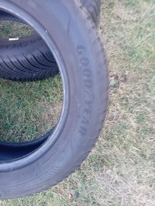 Anvelope iarnă 215 60 17