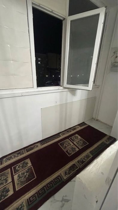 Батыс 2 шагын ауданында 2 бөлмелі үй жалға беріледі