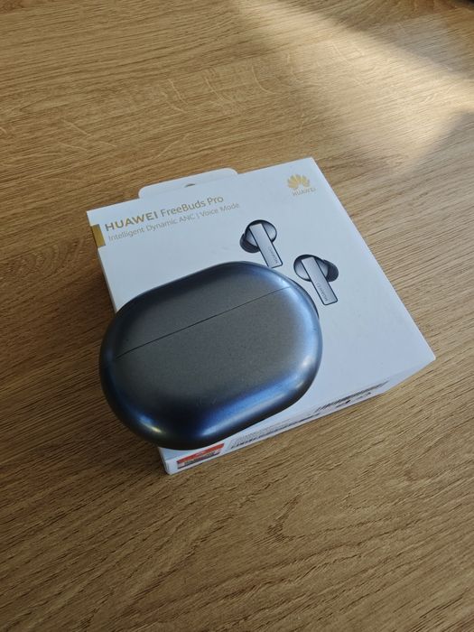 Xiaomi 13 Pro + Huawei Freebuds Pro