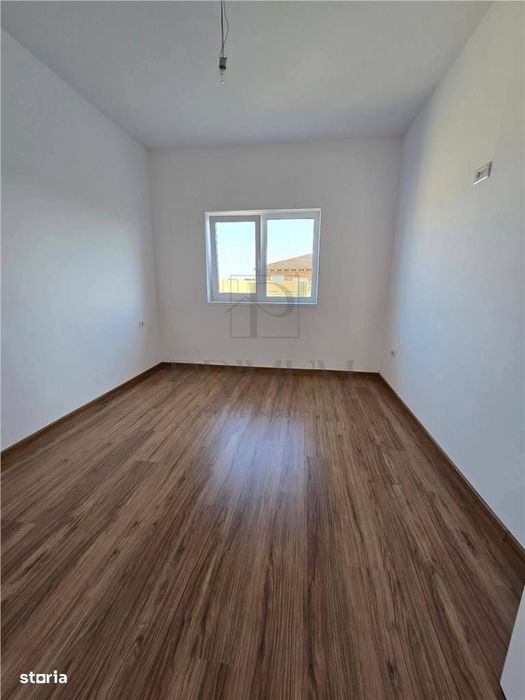 Duplex pe parter - zona buna - toate utilitatile