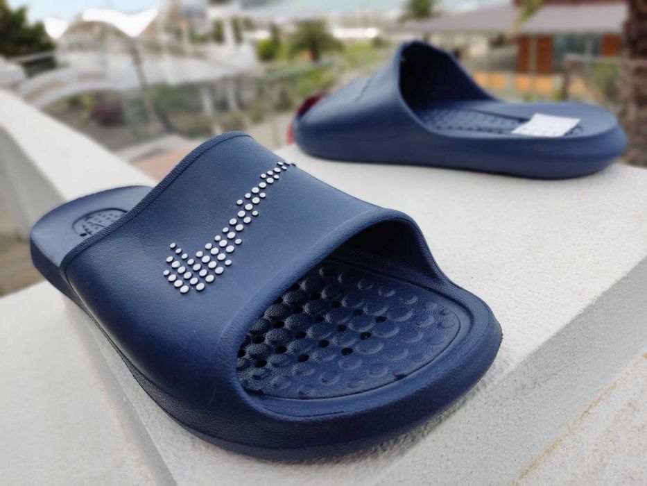 Одежда, обувь, аксессуары Nike. Разные размеры и цены.