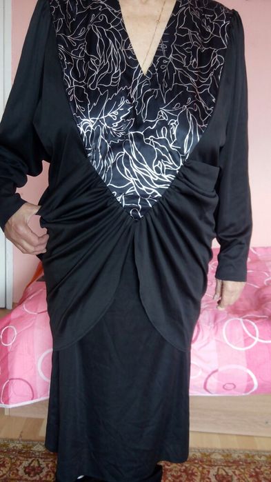 Рокля за пищни дами