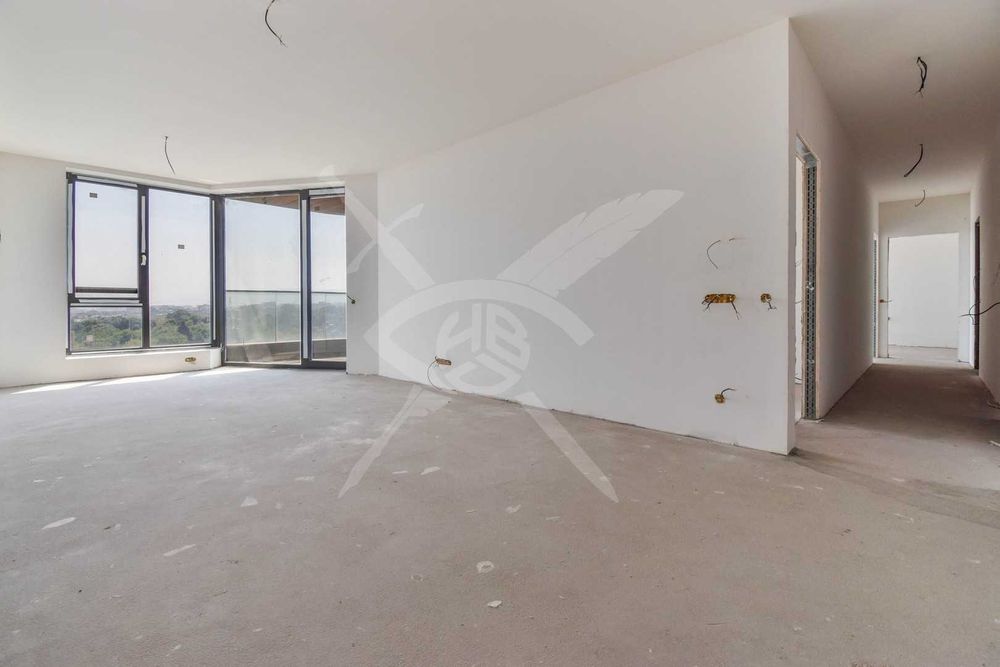 Четиристаен апартамент в кв. Кръстова вада № 572-19008